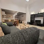 Center Apartment *