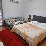 Center *