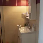 Center Apartment *